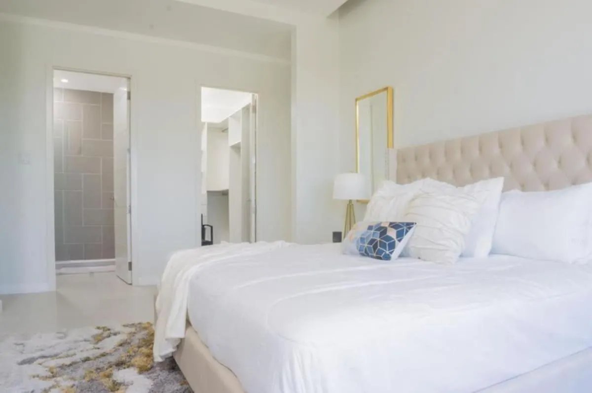 Via Apartment - New Kingston - Fully Ac